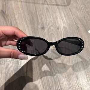 Sunglasses with little crystal details